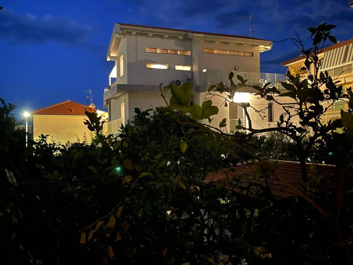 Albero Della Vita Spotorno Exterior foto